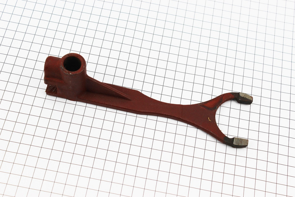 Вилка допоміжна перемикання передач КПП Xingtai 24B, Shifeng 244, Taishan 25 (12.37.130) Київ - фото 1