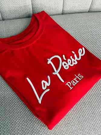 Футболка жіноча A-N 30103 базова з вишивкою La Poésie Paris однотонна, червоний, one size Київ