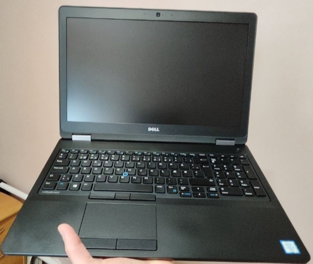 Ноутбук: DELL 5570 15.6 Full HD IPS 8/256Gb. i5-6440HD. Киев - изображение 7