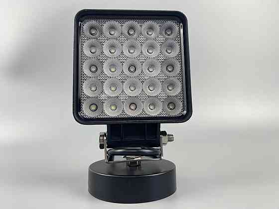 Фара LED квадратна 25 Led chip 12/24V. Широкий промінь. Світло 6500К, IP67.Позадушний клапан, від запотівання Мукачево