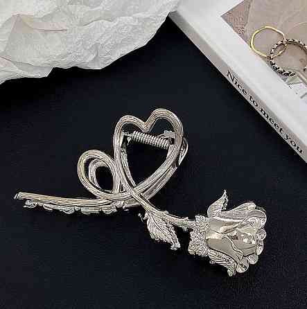Заколка-краб для волосся металева Троянда з серцем срібляста 11 см Київ