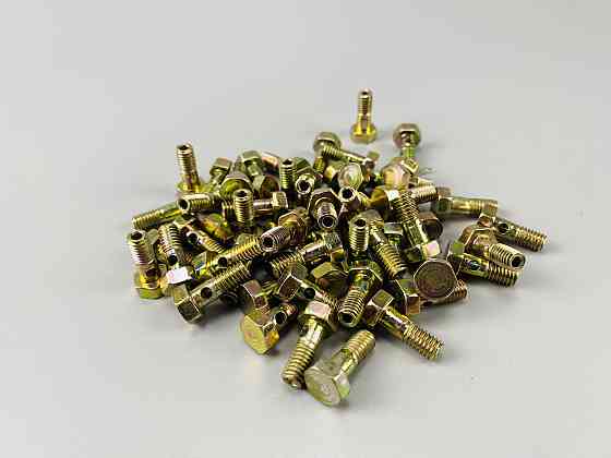 Болт-штуцер M 6 × 1 х 20 один отвір універсальний Мукачево