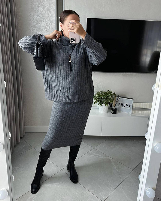 Жіночий теплий базовий костюм: светр і спідниця машинне в'язання + ангора Антрацит Одеса - фото 1