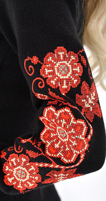 Свитер с вышивкой (46-48) Киев - изображение 4