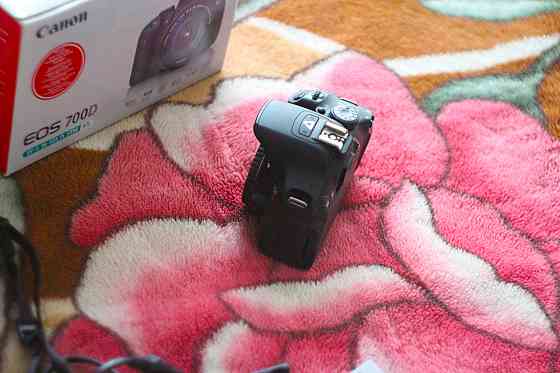 Професійний фотоапарат Canon EOS 700D Дзеркалка.Комплект. Б\У Київ