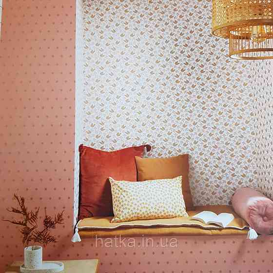 Шпалери вінілові на флізелін Caselio Mystery 0.53х10 м маленькі яскраві квіти листя рожеві золотисті на білому Київ