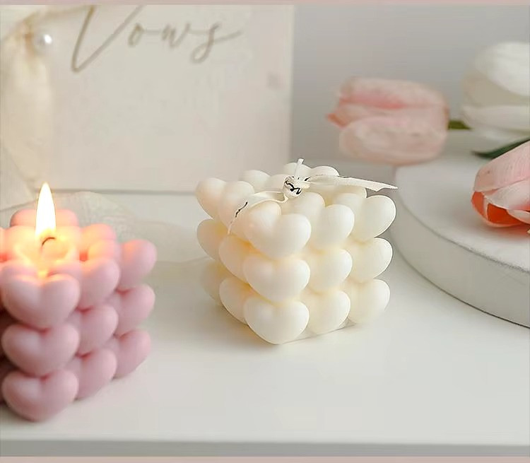 Свічка ароматична "Кубик сердець" ручної роботи у білому кольорі Кам'янець-Подільський - фото 2