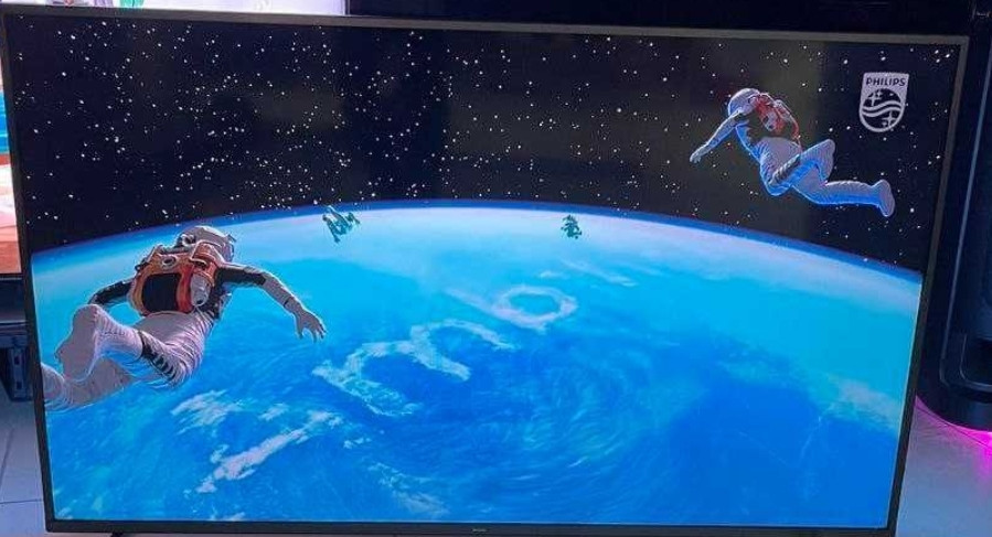 Телевизор Безрамный : 70