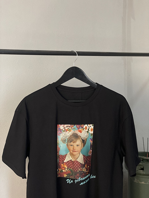 Оверсайз футболка з індивідуальним фото та написом «Ця дівчинка може все» Чернівці - фото 3