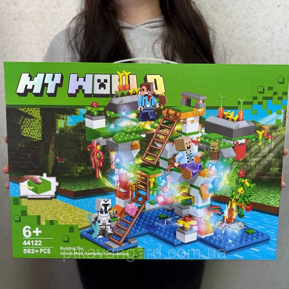 Конструктор Minecraft 562 деталі блочний My World 44122 LED підсвічування Хмельницький - фото 1