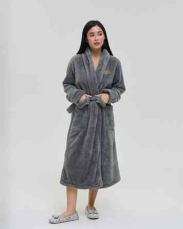 Теплий однотонний жіночий халат Nicoletta Queen — Велюрсофт 94118 S Київ