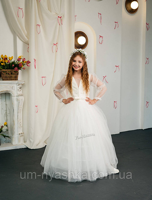 Молочное нарядное платье 134-146 Кривой Рог - изображение 1