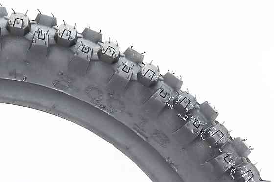 Шина 3,00-18 шипована SY-239 Киев