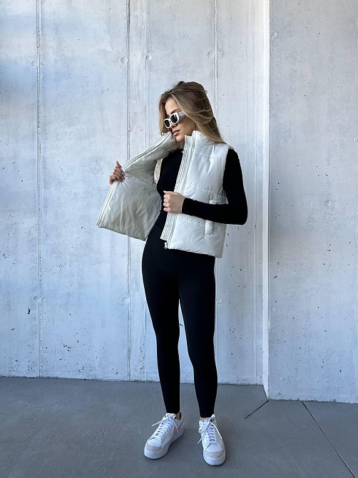 Жіноча тепла жилетка на блискавці плащівка емі на силіконі Білий, 46/48 Одеса - фото 4