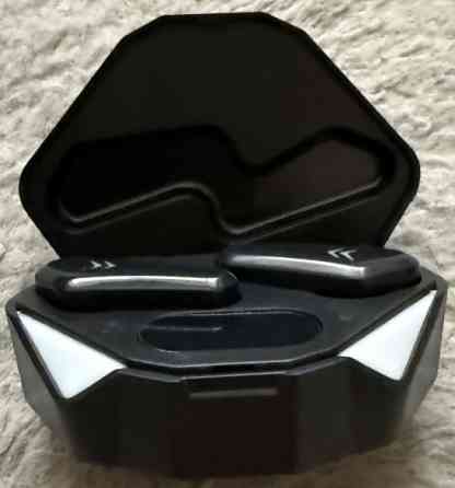 Оригинальные TWS-Х15 беспроводные наушники. Харьков