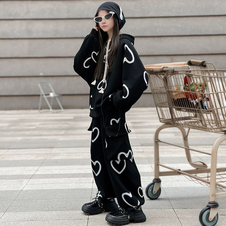 Детский черный спортивный костюм для девочки с сердечками 110,120 Николаев - изображение 2