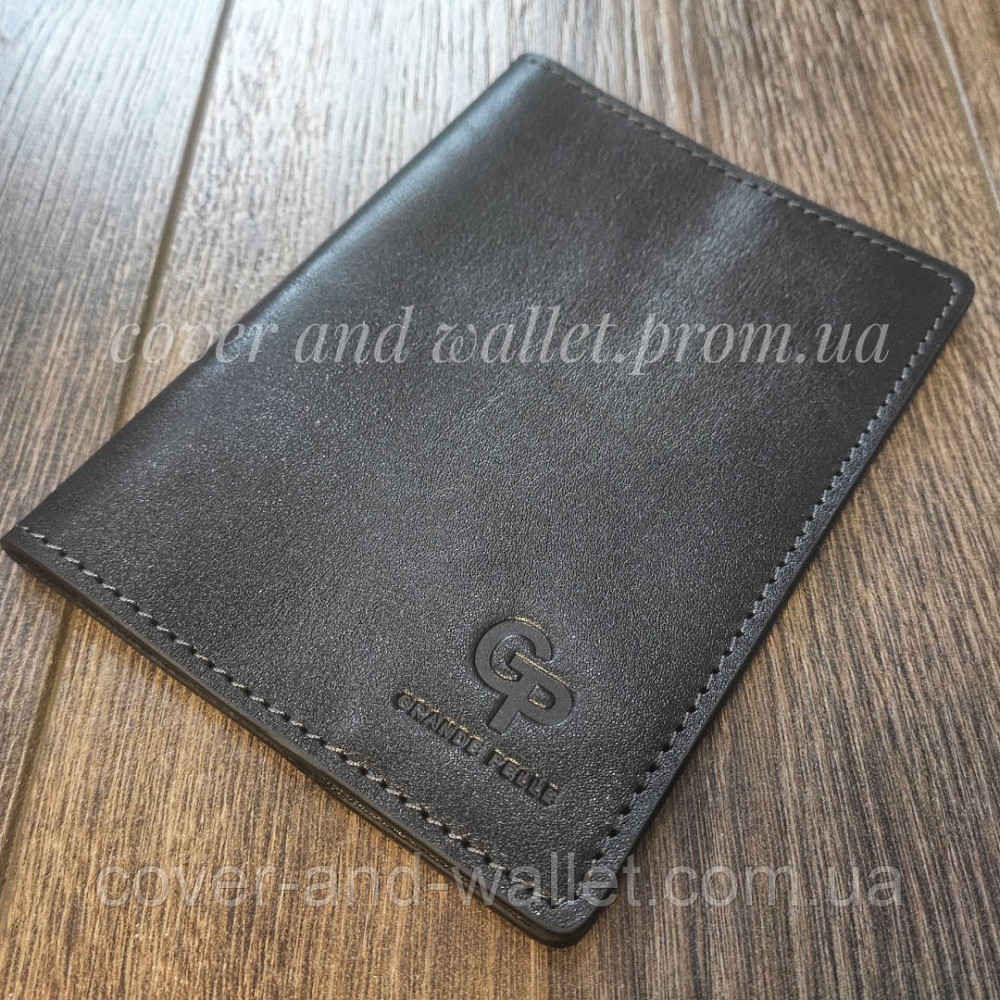 Солідна шкіряна обкладинка на паспорт чорного кольору Grande Pelle Київ - фото 4