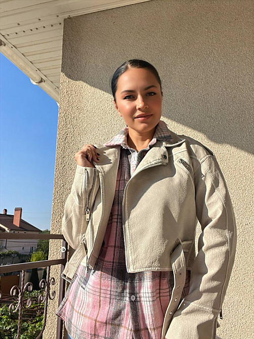 Куртка жіноча Aftf Basic 2466 коротка косуха блискавки пояс варені шви екошкіра сіра, світло-сірий, L Київ - фото 15