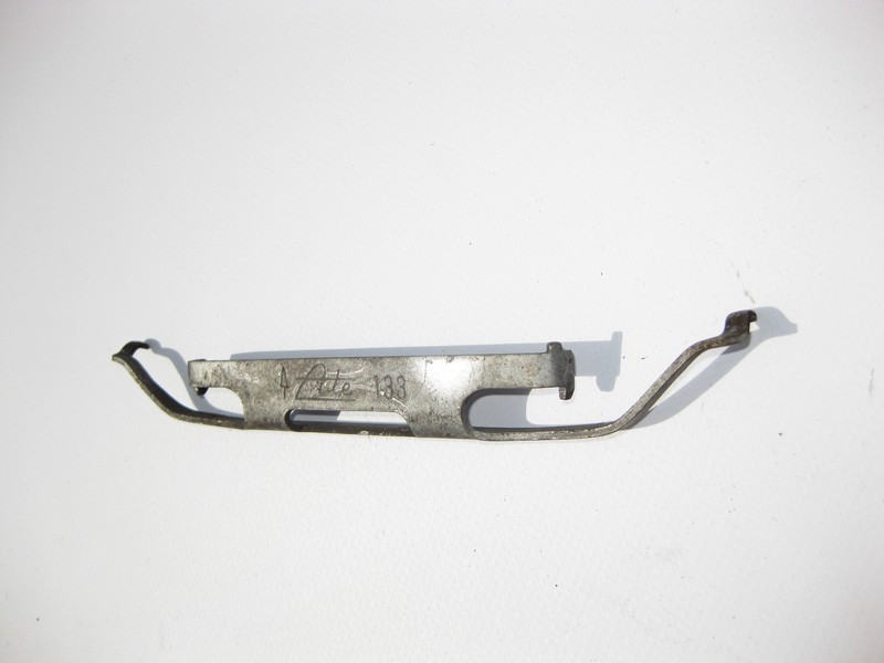 Mercedes-Benz  A0004218291 Скоба задньої гальмівної колодки E-Class W210 W211 GL X164 ML W164 S-Class W220 C-Class W202 G-Class W463 Одесса - изображение 5