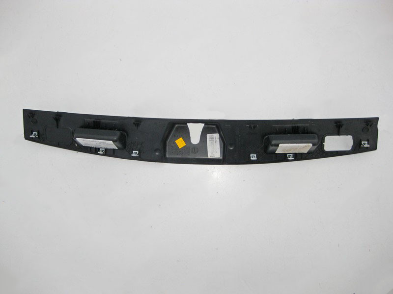 Mercedes-Benz  A1647400030 9051 Внутрішня нижня накладка торця кришки багажника чорна ML W164 Одесса - изображение 2