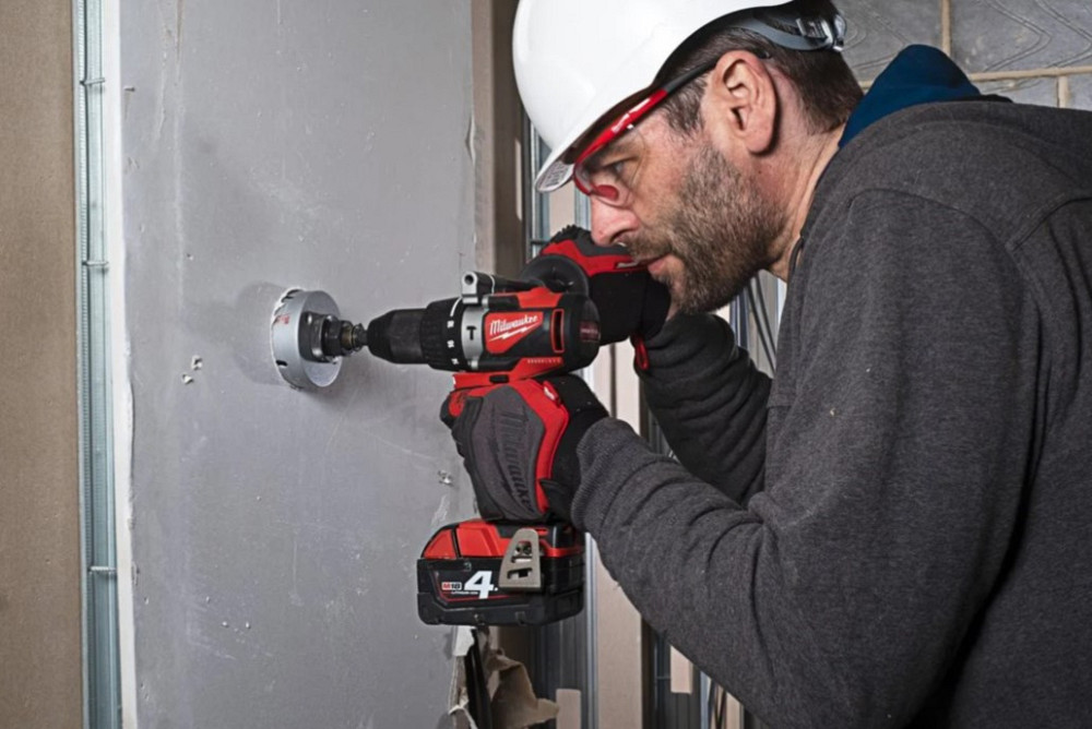 Дриль-шуруповерт з ударом акумуляторний MILWAUKEE, M18 BLPD2-502X (зарядний пристрій М12-18 С, 2 акумулятори М18 В5 5Аг, HD кейс Одеса - фото 6