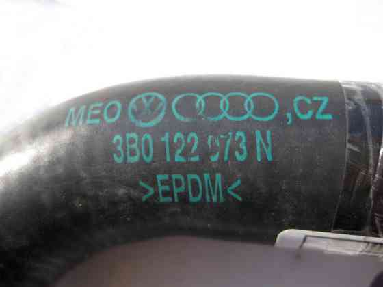 VAG  3B0122073N Патрубок охолоджувальної рідини VW Passat B5 Одесса