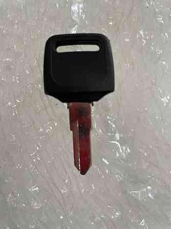Ключ замка зажигания (заготовка) Сузуки (с эмблемой, длинный, красный) Мукачево