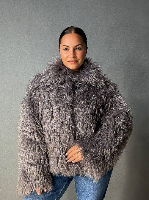 Шуба жіноча Lady Yep 10018 штучна під ламу з коміром коричнева, коричневий, M Київ - фото 4