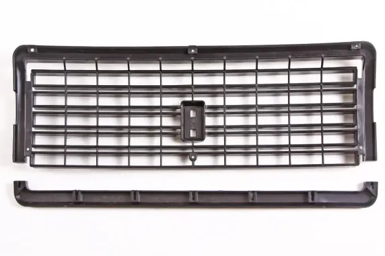 Решетка радиатора 2107 Пластик с молдингом Винница