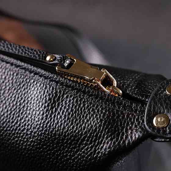 Вместительная женская сумка с одной длинной ручкой из натуральной кожи Vintage 22305 Черная Киев