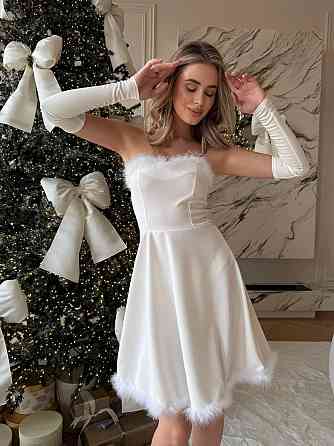 Женское новогоднее платье снегурочки с открытыми плечами и перчатками креп дайвинг + пух Белый, 46/48 Одесса