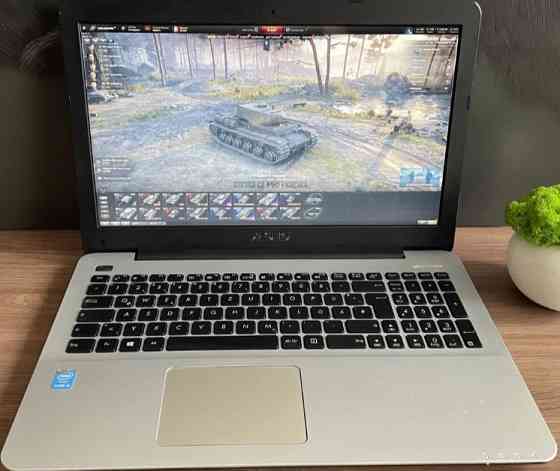 Ноутбук Игровой ASUS / i3- 4010/ RAM8GB/ HHD500Gb./ GeForce 820 2Gb. Киев