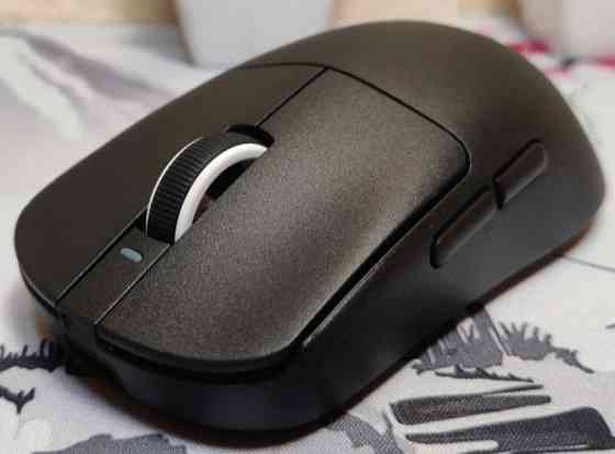 Легка бездротова геймерська мишка Vgn Vxe Dragonfly R1 SE+ з сенсором Pixart 3395 SE. Київ