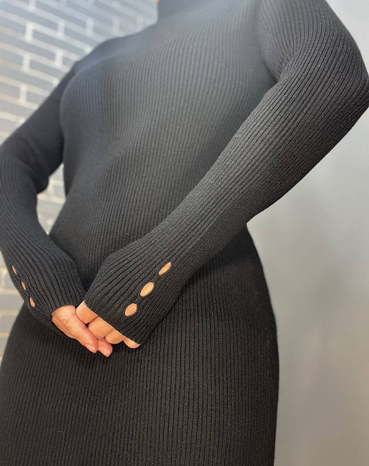 Платье женское Accorddream 2287 теплое вязаное свитер рубчик воротник стойка разрезы миди, черный, 44-48 Киев - изображение 7