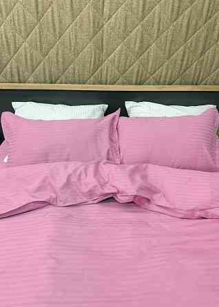 Комплект постільної білизни Страйп-сатин Полуторний з простирадлом на резинці 140х200х25, підковдра 150х220, 2 наволочки 70х70 Рожевий (88-212) Київ