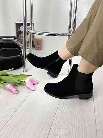 Vesna Жіночі черевики VESNA чорні натуральна замша 37р.-24см 39р.-25,5см (1075) 39 Коломия