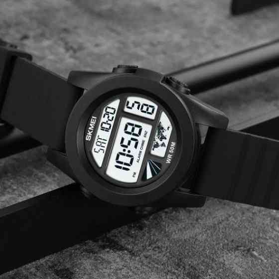 Тактические водостойкие кварцевые часы Skmei World black Киев