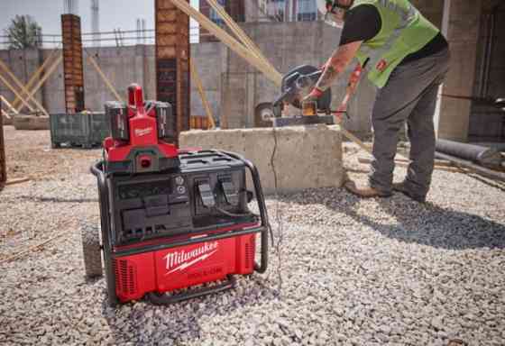 Инвертор напряжения аккумуляторный MILWAUKEE IRPSUOP2500 Одесса