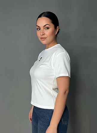 Футболка жіноча A-N 911-21 з аплікацією камінців силует замка базова one size, білий, one size Київ