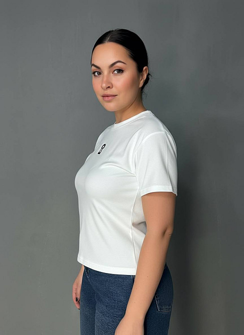 Футболка жіноча A-N 911-21 з аплікацією камінців силует замка базова one size, білий, one size Київ - фото 6