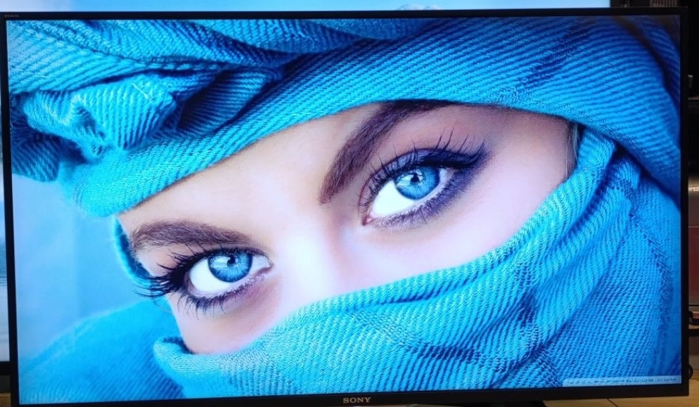 Телевизор SONY 43