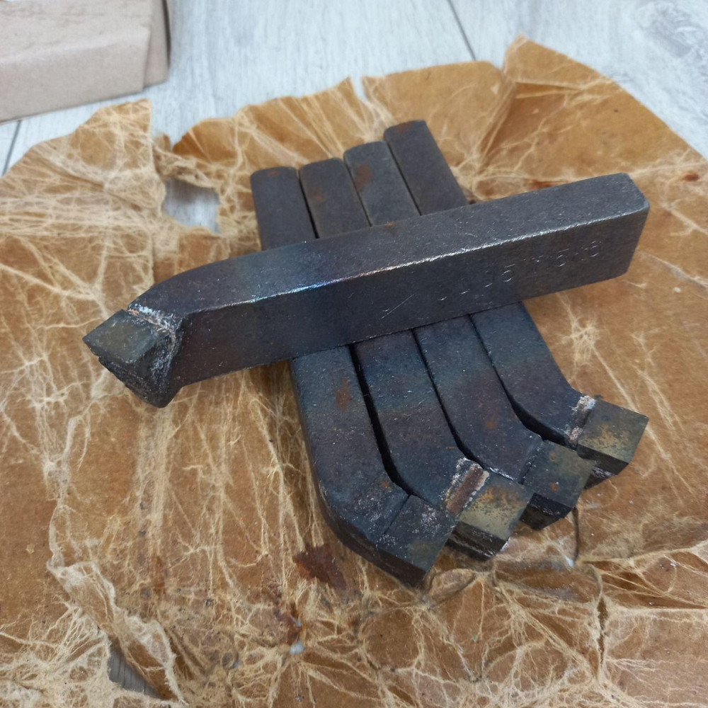 Різець прохідний відігнутий 25×16×140 ВК8 – токарний інструмент для обробки металу Харків - фото 2