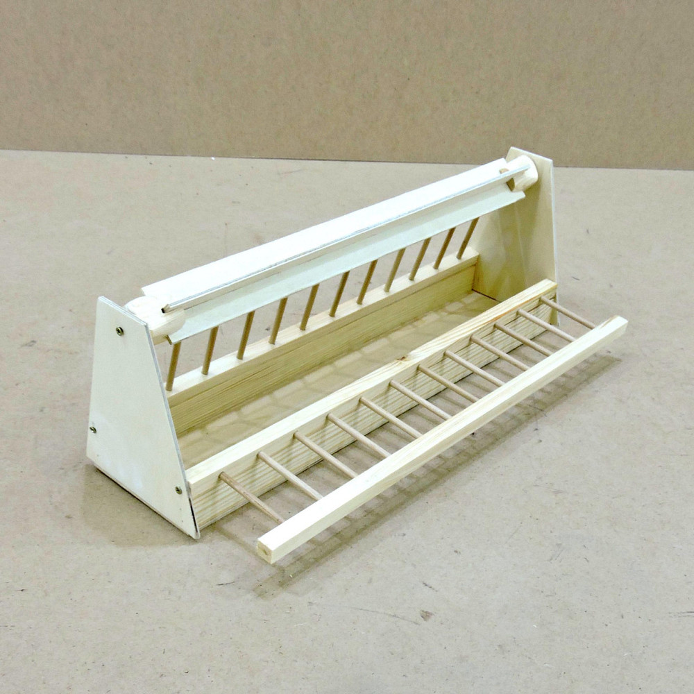 Деревянная кормушка для голубей 