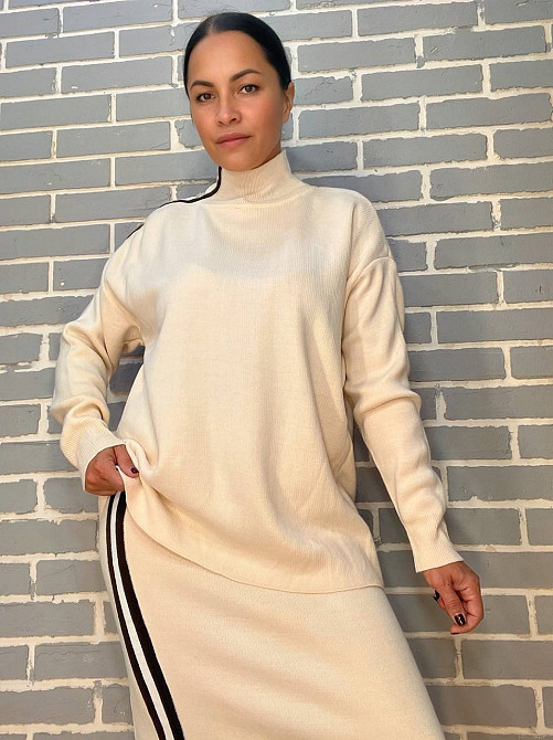 Костюм женский My fashion 2024402 свитер оверсайз и длинная юбка пуговицы вязка полоса one size молочный, молочний, one size Киев - изображение 20