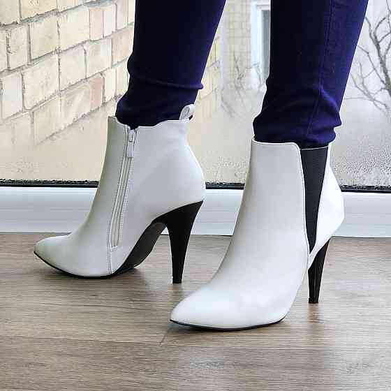 Жіночі Черевики Білі на Каблуці Шкіряні Модельні Ботильйони (розміри: 36,37,38,39,40) - 60-1 Дніпро
