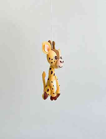 М’яка фетрова іграшка жираф ручної роботи – безпечна розвиваюча іграшка Київ