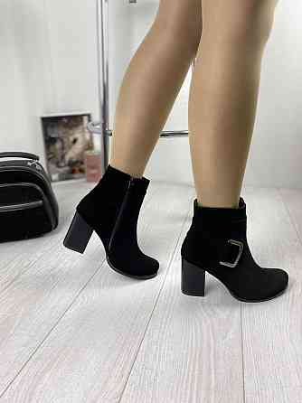 Жіночі черевики 04з-4 чорні замша натуральна висота підборів 8,5см висота черевика 11,5см 37р. Коломия