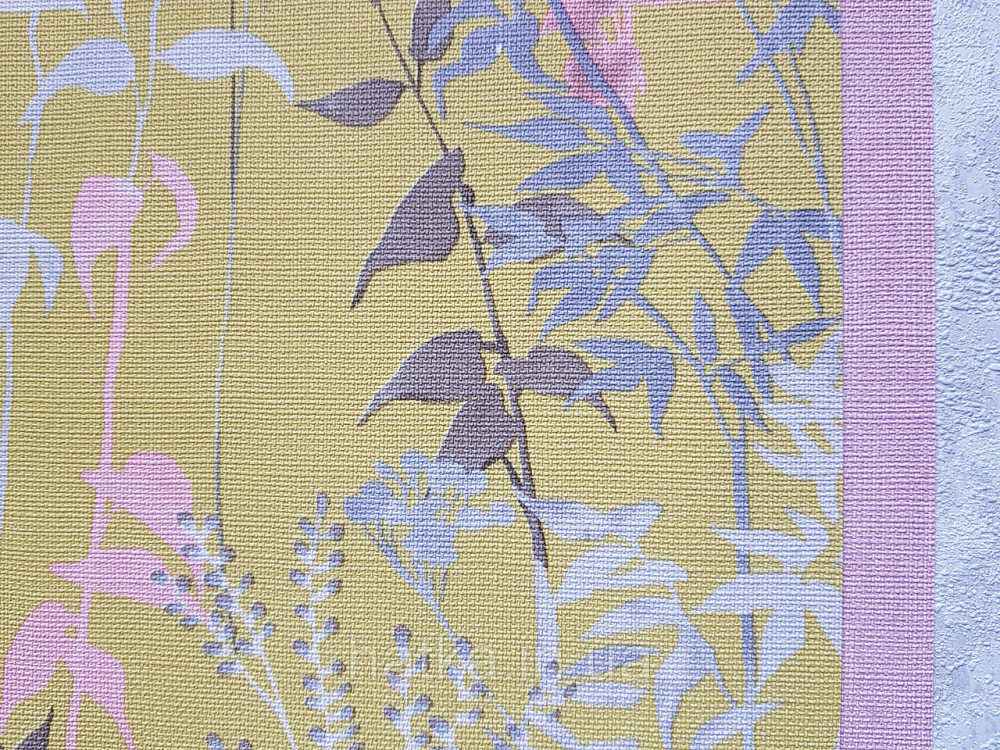 Шпалери вінілові на флізелін Erismann Casual Chic 1.06х10 листя рослини сірі рожеві на яскраво жовтому 10258-03 Київ - фото 2