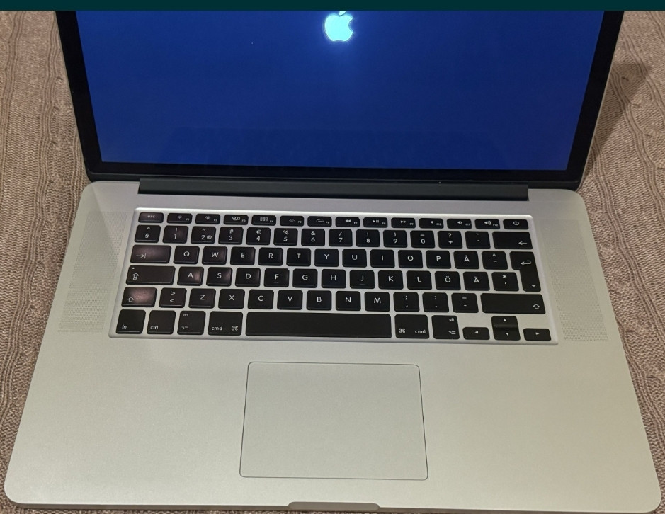 Ноутбук: Used Mac Book Pro 15 (2015) i7/ 16/256Gb. Space. Київ - фото 2