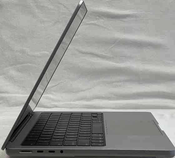 Ноутбук: MacBook Pro 14" 2021 M1 Pro, RAM 32GB , Silver. Київ